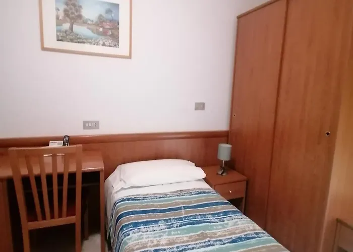 普罗蒂餐厅酒店 酒店 卡托利卡