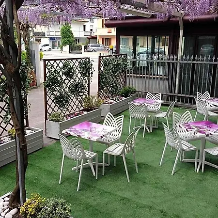 מלון Ristorante Protti קאטוליקה